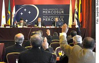 Retomada de negociações com União Europeia agrada parlamentares