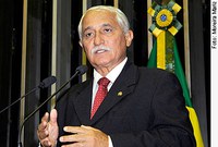 Augusto Botelho conclama brasileiros à vacinação contra a gripe suína