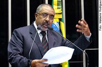 Paim defende PEC da juventude