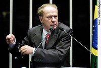 Camata volta a apontar inconstitucionalidade na emenda que determina a partilha dos 'royalties' do petróleo