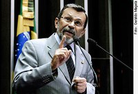 Lula deveria defender a abertura política em Cuba, diz Valter Pereira