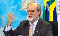 Análises de indicações para embaixadas ficam suspensas até debate com Celso Amorim