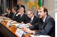 Para especialistas, Brasil precisa qualificar mão de obra para atender crescimento da produção de petróleo e etanol