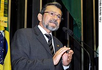 Valter Pereira narra esforço para obtenção de refúgio para grupo de haitianos no Brasil