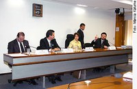 Debatedores criticam PEC que regulamenta gestão de águas subterrâneas