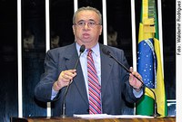 Heráclito lamenta sequestro de dinheiro do Piauí