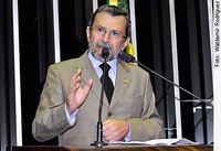 Indenização de terras desapropriadas para reservas indígenas precisa ser garantida, diz Valter Pereira