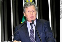 Arthur Virgílio elogia campanha contra pólio do Rotary de Manaus