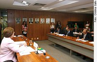 Hospitais podem ser obrigados a notificar casos de violência contra idosos