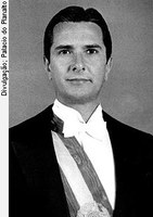 Primeiro presidente eleito após regime militar, Collor adota plano para matar inflação 'com um só tiro'