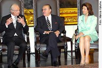 Sarney dá boas vindas aos reis da Suécia, elogia relações entre os países e trabalho social de rainha