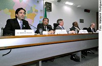 Brasil precisa formar mão de obra especializada em petróleo e gás de forma acelerada