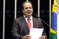 Tião Viana requer voto de pesar pela morte de Armando Nogueira