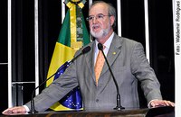 Azeredo anuncia desincompatibilização de Aécio Neves e enumera conquistas obtidas por Minas na atual gestão