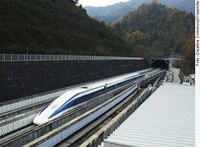 Trem-bala é questionado em estudo de consultor do Senado