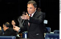 Senado aprova prorrogação de contratos de consultoria para o Inep