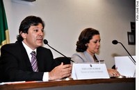 Alunos prejudicados poderão fazer novas provas do Enem, diz Haddad