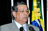 Jayme Campos nega possibilidade de o DEM se unir ao PMDB