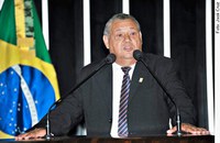 Aposentados e pensionistas se unem à luta contra o preconceito