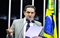 Mozarildo pede atuação do MP Federal para investigar irregularidades em Roraima