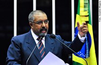 Paulo Paim reclama aprovação de projetos em favor dos idosos