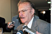 Senado deve iniciar reforma da Lei de Execuções Penais, diz Sarney