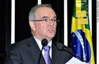 Goellner critica construção de hidrelétricas sem eclusas e diz que há risco de 'apagão logístico'