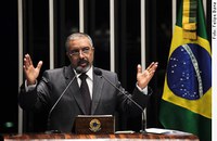 Paim cobra mudanças tributárias em prol dos mais pobres