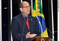 Aníbal Diniz comemora lançamento do Plano Brasil Sem Miséria