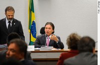 Fim de coligações em eleição proporcional tem apoio do relator na CCJ