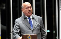 Luiz Henrique diz que livro de brasilianista é fundamental para entender desenvolvimento do país