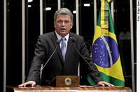 Petecão agradece aprovação de projeto que restabelece fuso horário no Acre