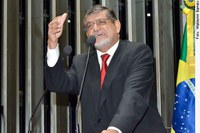 Mário Couto elogia Dilma e pede combate à corrupção