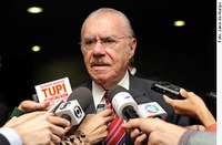 'Não podemos fazer wikileaks da história do Brasil', diz Sarney sobre documentos sigilosos