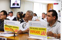 Debatedores pedem CPI para apurar cartelização e fraudes no setor de combustíveis