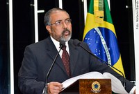 Paim defende direitos trabalhistas de frentistas e funcionários de embaixadas