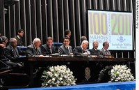 Sociedade Bíblica do Brasil recebe homenagem pela impressão de 100 milhões de Bíblias