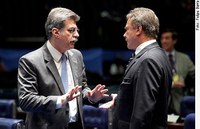 Senadores elogiam veto do Executivo a artigos de PLV que beneficiavam banqueiros falidos