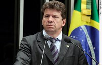 Ivo Cassol aponta descaso de governantes com o tratamento de resíduos sólidos