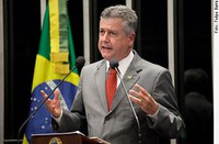 Rollemberg elogia políticas econômicas e sociais do governo