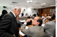 Aloysio Nunes rejeita financiamento público de campanha, em voto na CCJ