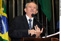 Senado precisa punir motoristas bêbados, diz Benedito de Lira