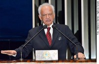 Pedro Simon pede atenção para decisão do STF sobre Lei da Ficha Limpa