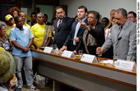 Questão da terra é a mais difícil enfrentada pelos quilombolas, diz ministra