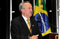 Benedito de Lira registra centenário de Arnon Afonso de Mello