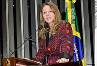 Vanessa Grazziotin destaca realização de simpósio sobre desenvolvimento sustentável na Amazônia