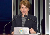 Angela Portela alerta para violência no trânsito e aponta educação como forma de reduzir mortes