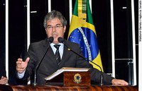 Jorge Viana pede melhorias para o aeroporto de Rio Branco