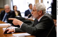 Senadores se dividem na análise do protesto contra o Código Florestal