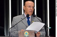 Valadares defende aprovação de projeto que aperfeiçoa combate à lavagem de dinheiro